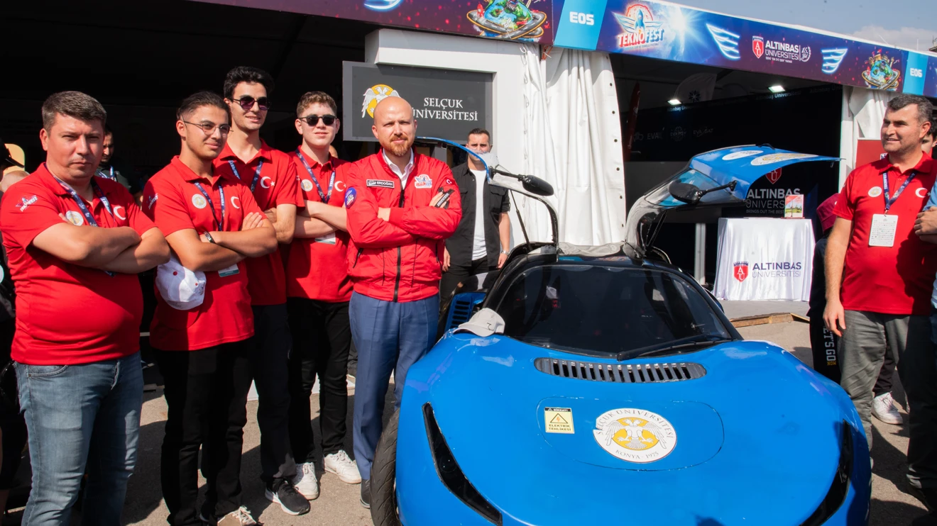 Selçuk Üniversitesinin TEKNOFEST standına yoğun ilgi